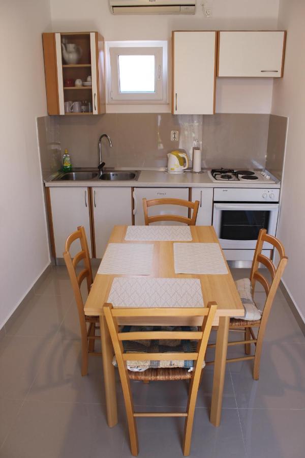 Apartments Kekel Biograd Na Moru Bagian luar foto