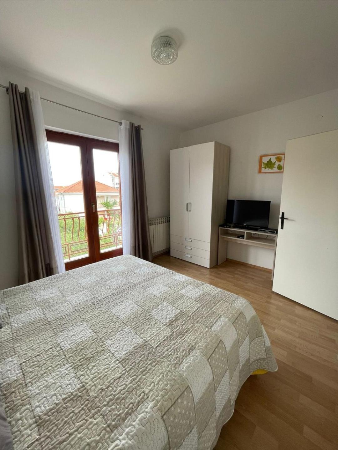Apartments Kekel Biograd Na Moru Bagian luar foto