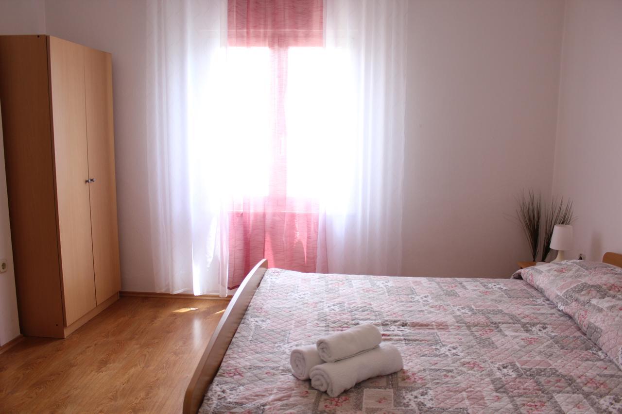 Apartments Kekel Biograd Na Moru Bagian luar foto