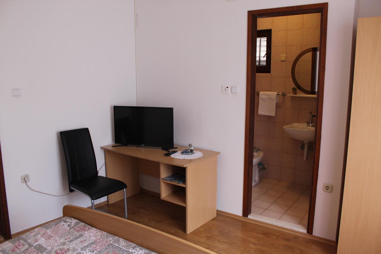 Apartments Kekel Biograd Na Moru Bagian luar foto